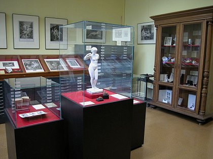 Blick in die Sonderausstellung im Kupferstichkabinett "Weibsbilder" anlässlich des Themenjahres des Landes Sachsen-Anhalt "Frauen im 18. Jahrhundert", 2008