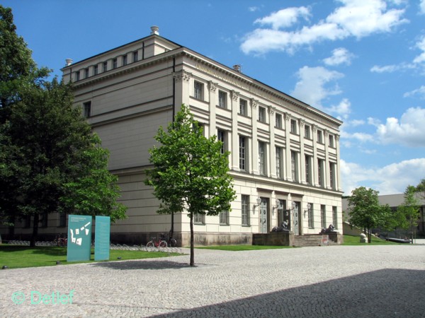 Universittshauptgebude (Lwengebude)